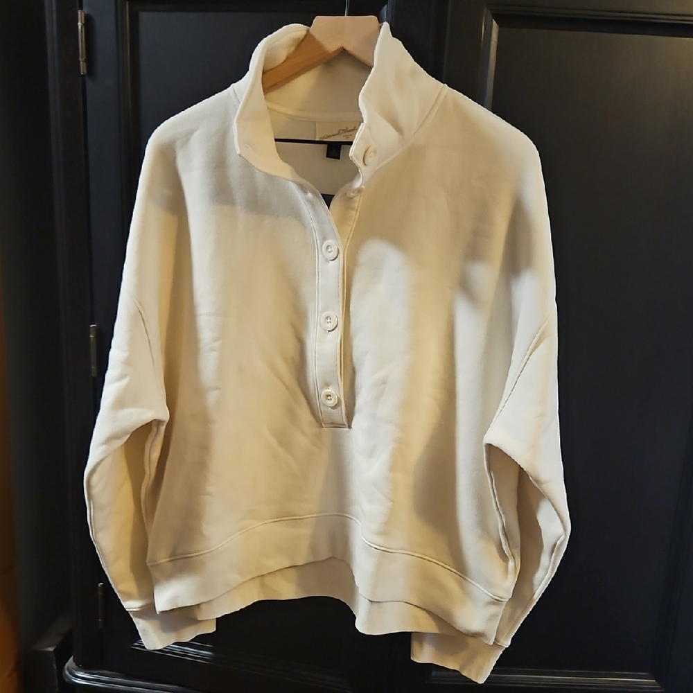 Universal Thread Off-White Button-Up Top NWT - image 2
